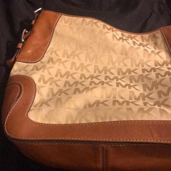 Michael Kors Purse - Picture 1 of 4